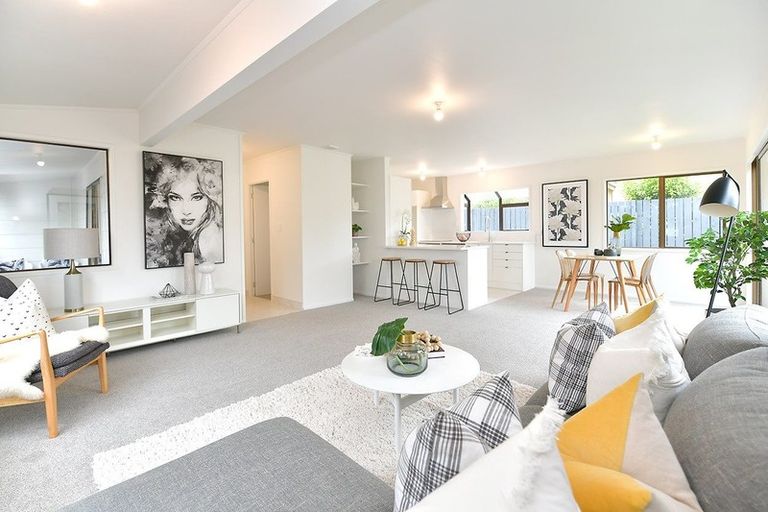 Photo of property in 41 Pemberton Avenue, Bayview, Auckland, 0629