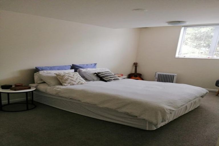 Photo of property in 1/25 Home Street, Mount Victoria, Wellington, 6011