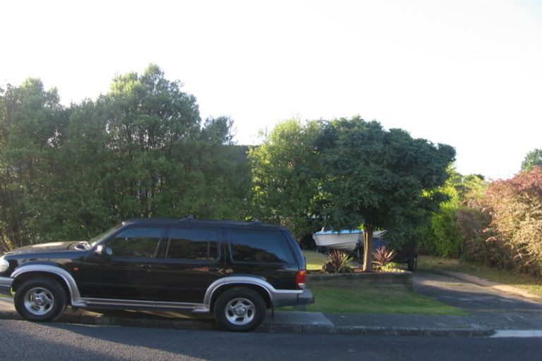 Photo of property in 86 Bruce Road, Glenfield, Auckland, 0629