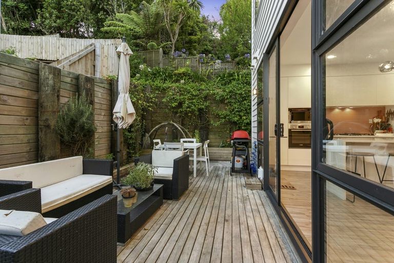 Photo of property in 74e Langana Avenue, Browns Bay, Auckland, 0630