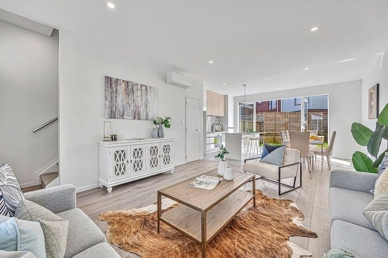 Photo of property in 32 Whautapu Court, Avondale, 1026