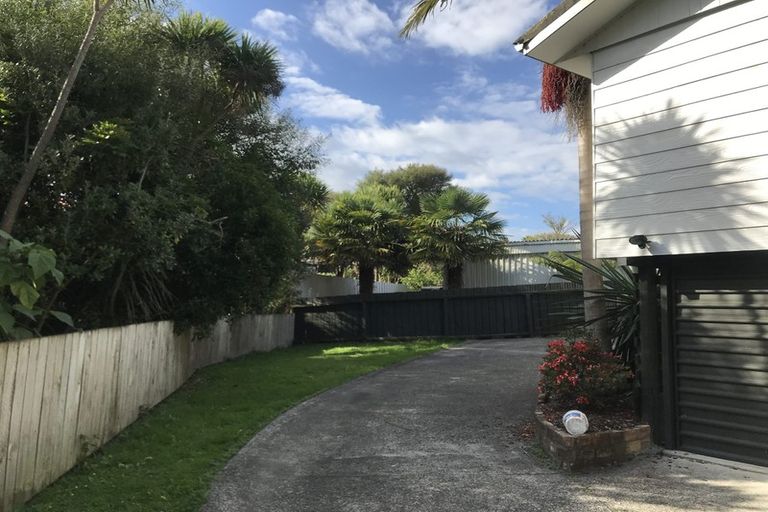 Photo of property in 1/10 Roick Parade, Glen Eden, Auckland, 0602