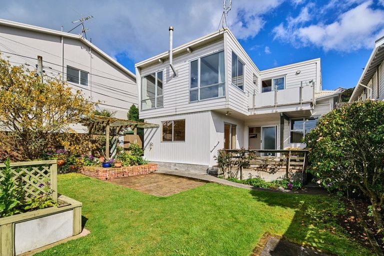 Photo of property in 197 Derwent Street, Island Bay, Wellington, 6023