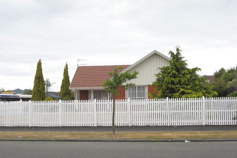 Photo of property in 248 Queenspark Drive, Parklands, Christchurch, 8083