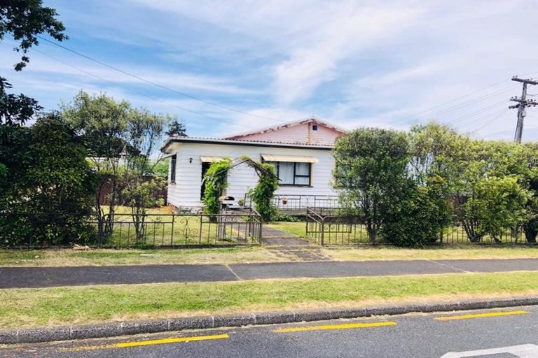 Photo of property in 18 Lupton Road, Manurewa, Auckland, 2102