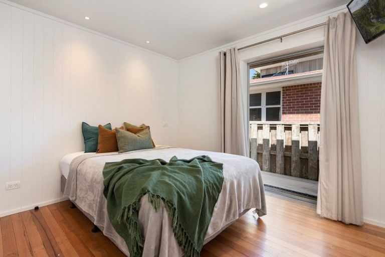 Photo of property in 2/54 Marine Parade, Mount Maunganui, 3116