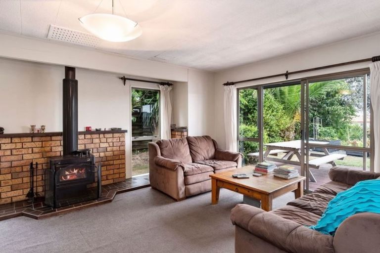 Photo of property in 100 Dickson Road, Papamoa Beach, Papamoa, 3118