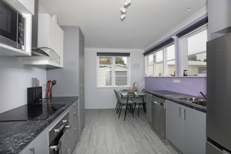 Photo of property in 30 Bell Street, Marton, 4710