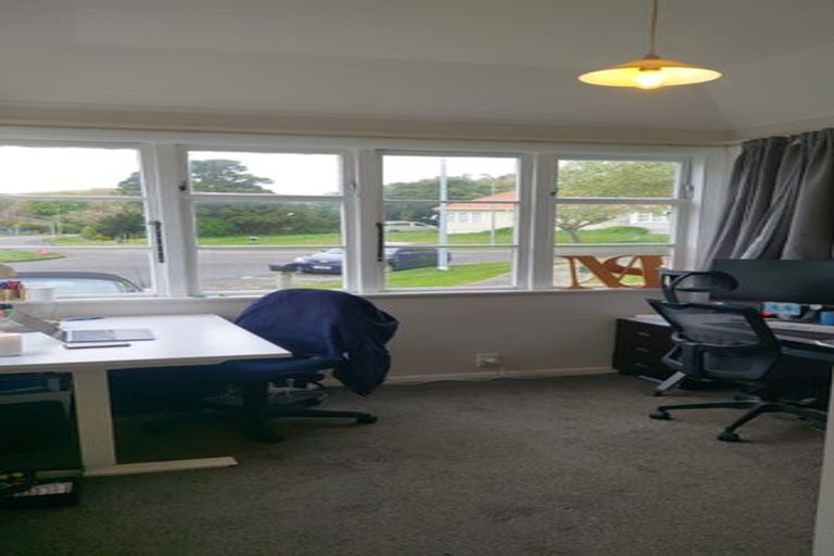 Photo of property in 16 Rangiora Avenue, Roslyn, Palmerston North, 4414