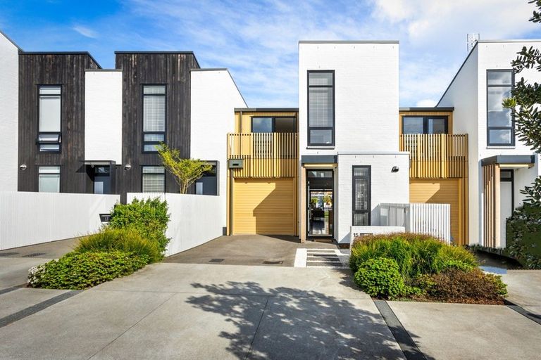 Photo of property in 15 Isitt Road, Hobsonville, Auckland, 0616