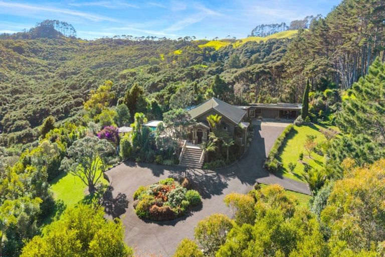 Photo of property in 193 Valley Road, Waimauku, 0881