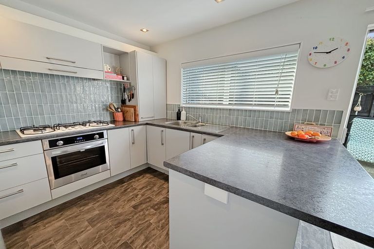 Photo of property in 2/106 Barrington Street, Somerfield, Christchurch, 8024