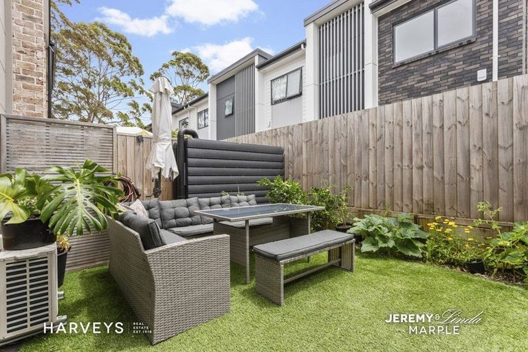 Photo of property in 7/83 Vodanovich Road, Te Atatu South, Auckland, 0610