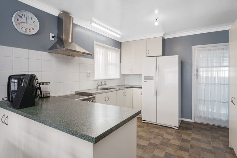 Photo of property in 13 Matai Street, Levin, 5510