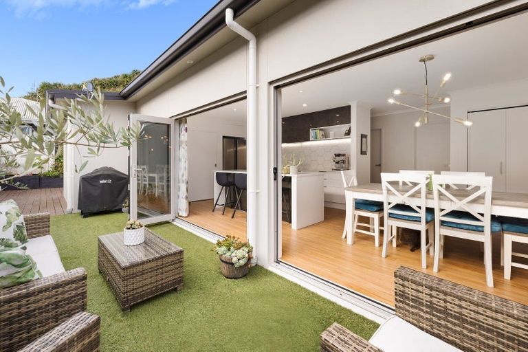 Photo of property in 9 Lakeview Quay, Pyes Pa, Tauranga, 3112