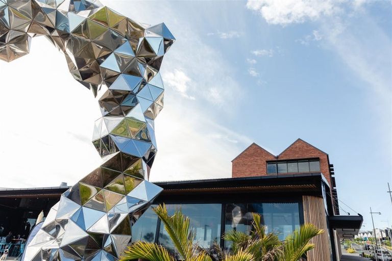 Photo of property in 8/19 Windlass Street, Long Bay, Auckland, 0630