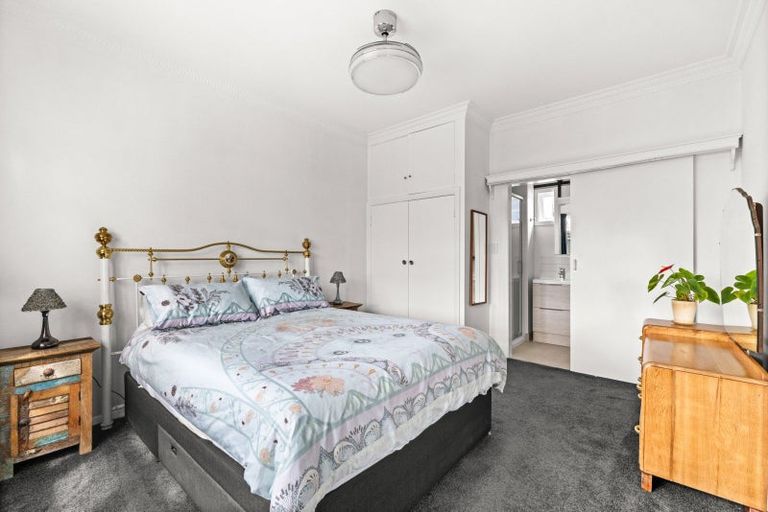 Photo of property in 1417 Woodstock Avenue, Mayfair, Hastings, 4122