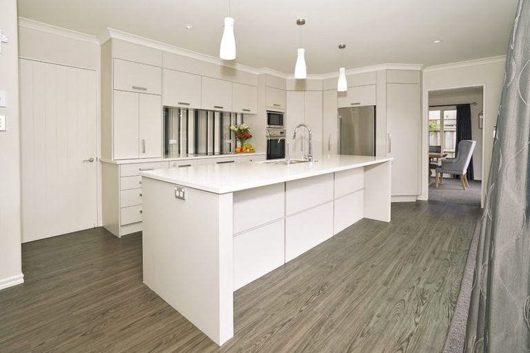 Photo of property in 18 Burgundy Court, Rototuna, Hamilton, 3210