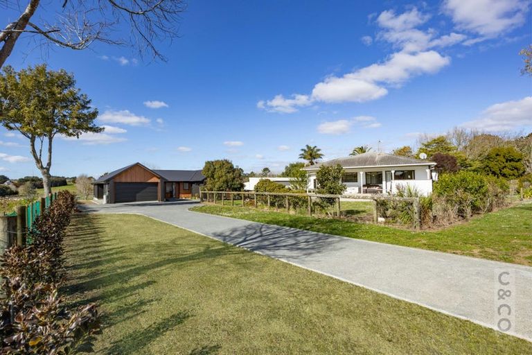 Photo of property in 179 Taupaki Road, Taupaki, 0782