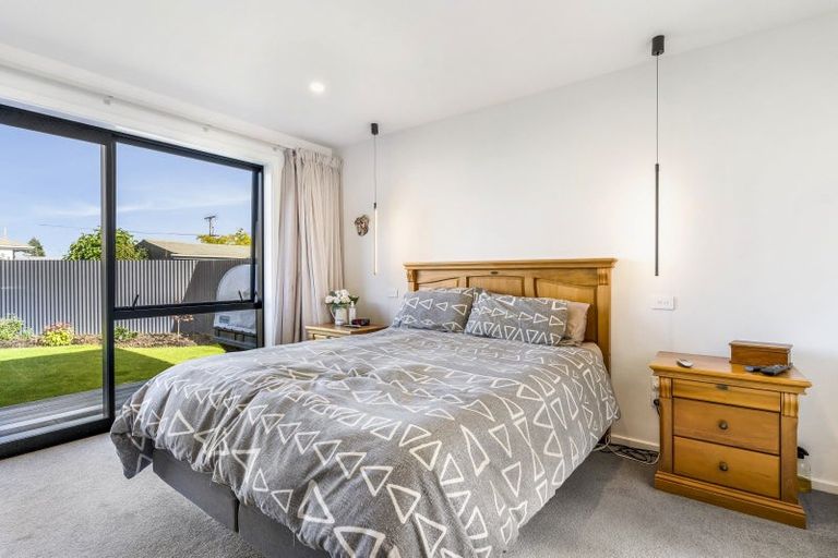 Photo of property in 42 Mary Street, Winton, 9720