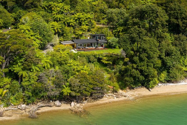 Photo of property in 480 Moetapu Bay Road, Moetapu Bay, Picton, 7282