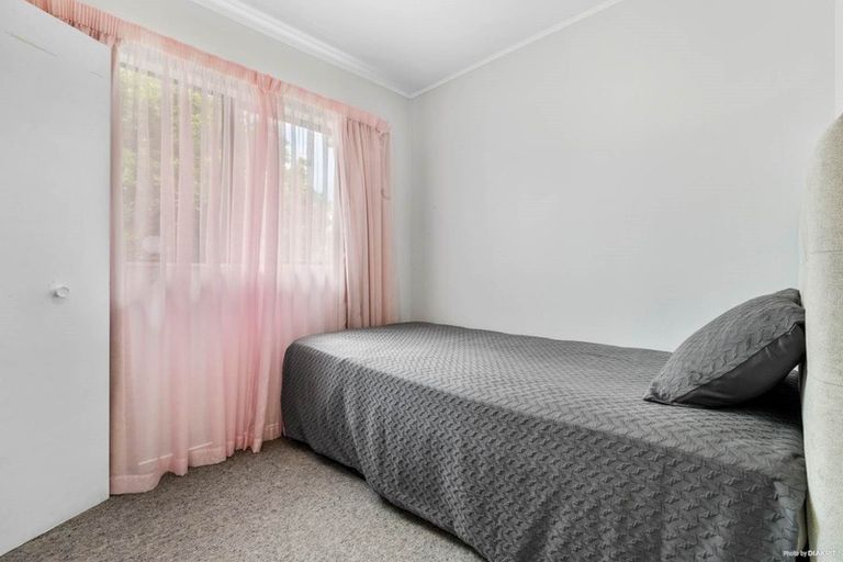 Photo of property in 1/50a Tawa Crescent, Manurewa, Auckland, 2102