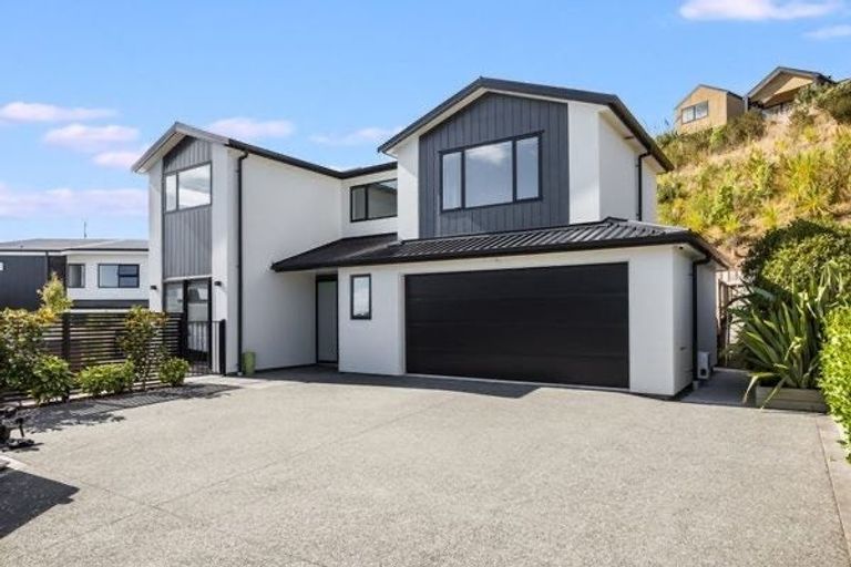 Photo of property in 29a Waitaria Terrace, Aotea, Porirua, 5024