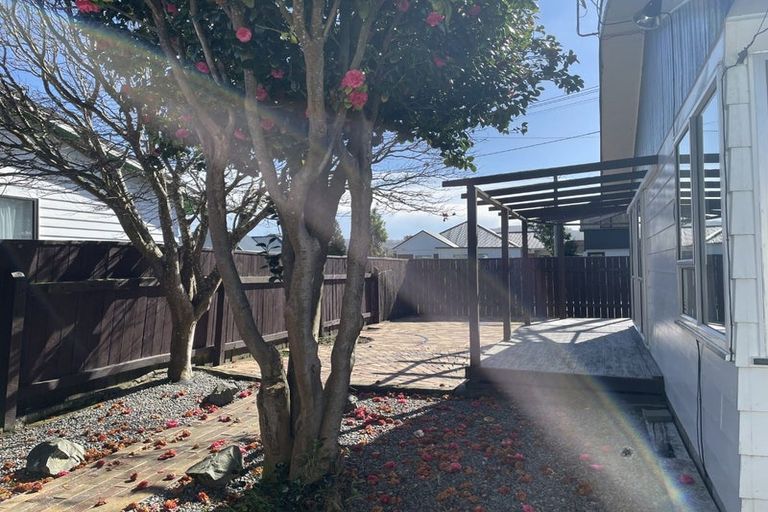 Photo of property in 16 Malone Road, Waterloo, Lower Hutt, 5011