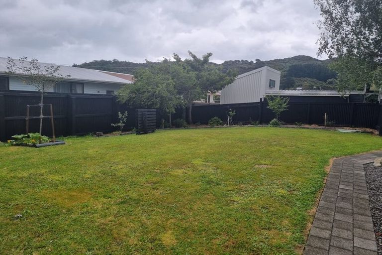 Photo of property in 17 Weymouth Grove, Wainuiomata, Lower Hutt, 5014
