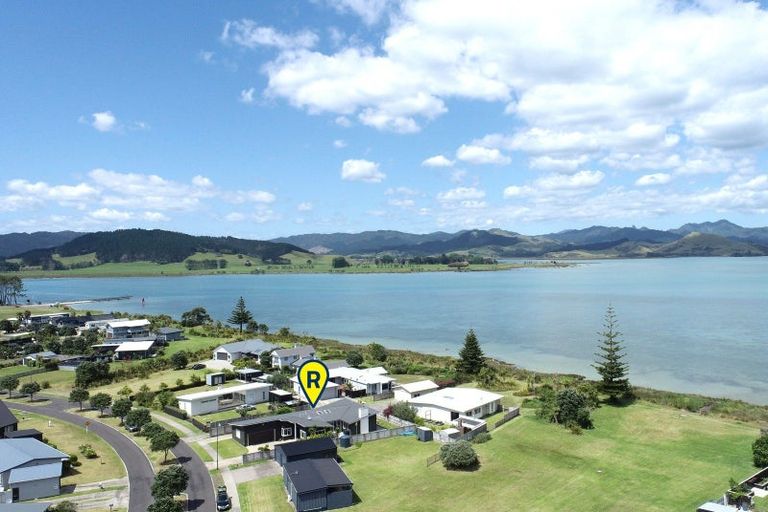 Photo of property in 128 Harbour Drive, Matarangi, Whitianga, 3592