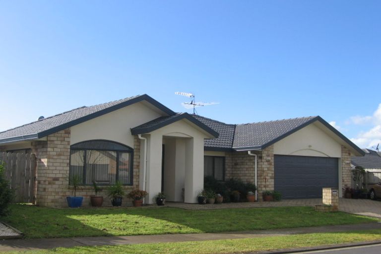 Photo of property in 29 Belcoo Crescent, East Tamaki, Auckland, 2013