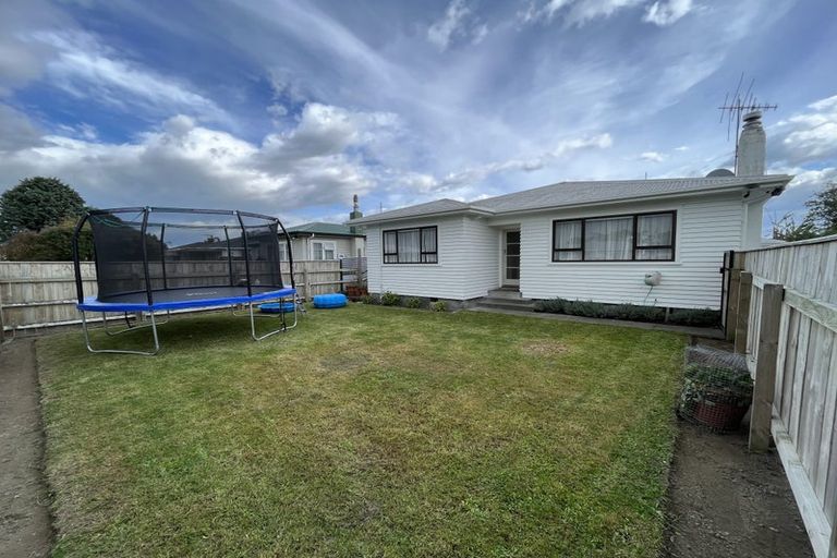 Photo of property in 14 Richmond Street, Maraenui, Napier, 4110