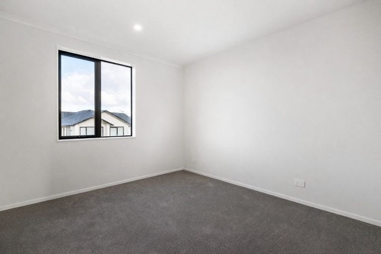 Photo of property in 345 Te Taruna Drive, Wainui, 0932