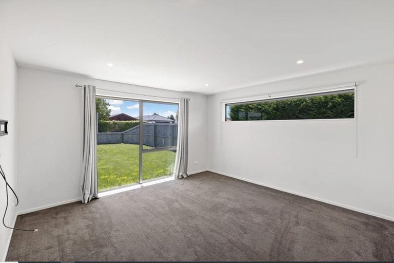Photo of property in 33 Lowes Road, Rolleston, 7614