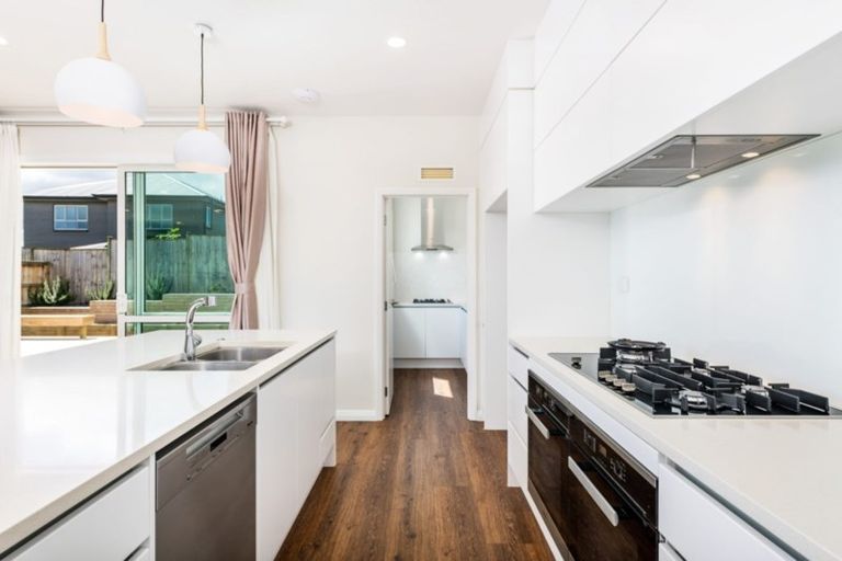 Photo of property in 22 Mackay Drive, Greenhithe, Auckland, 0632