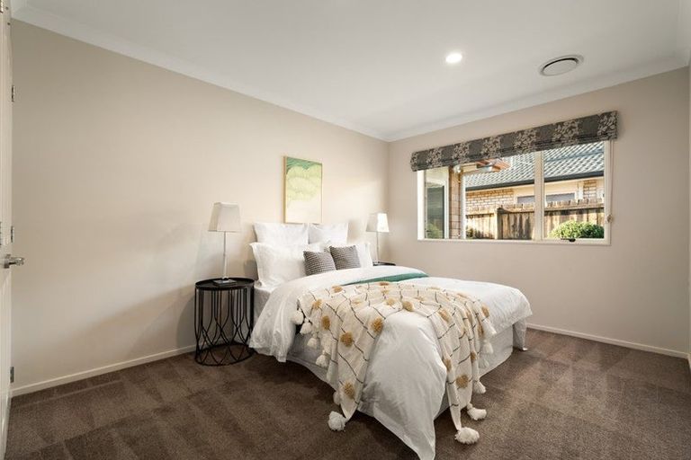 Photo of property in 5 Castlehill Court, Wattle Downs, Auckland, 2103