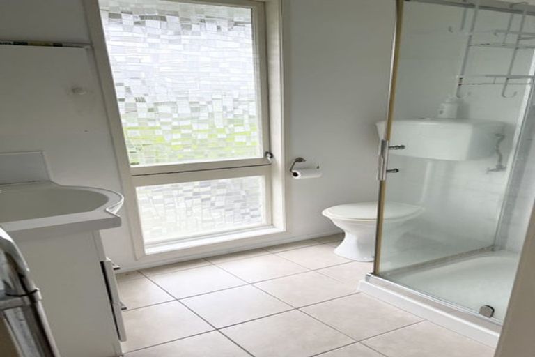 Photo of property in 116 Tiraumea Drive, Pakuranga, Auckland, 2010