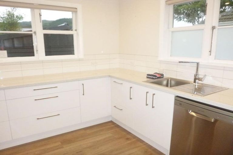 Photo of property in 95 Fraser Crescent, Elderslea, Upper Hutt, 5018