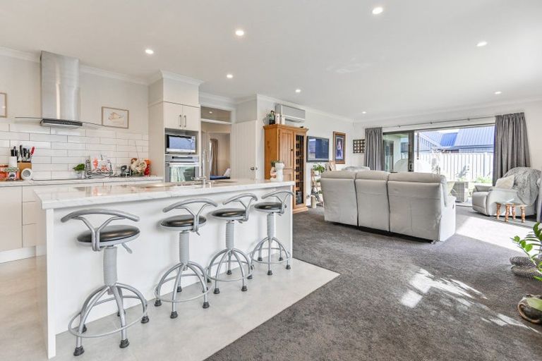 Photo of property in 36 Whakatomo Place, Havelock North, 4130