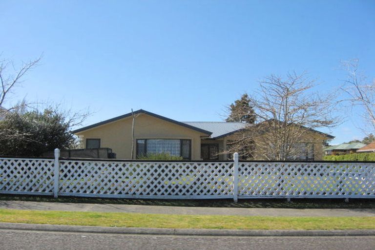 Photo of property in 10 Parekarangaranga Street, Motuoapa, Turangi, 3382