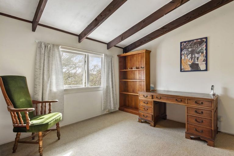 Photo of property in 2/52 Saddleback Rise, Murrays Bay, Auckland, 0630