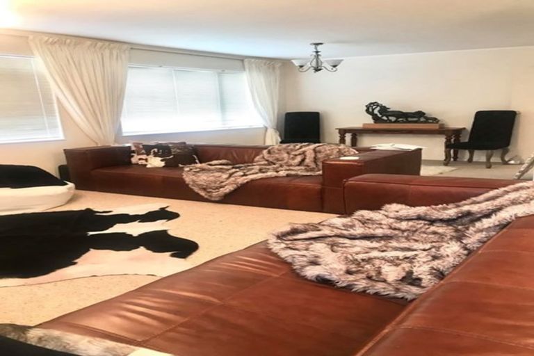 Photo of property in 70 Sailmaker Close, Whitby, Porirua, 5024