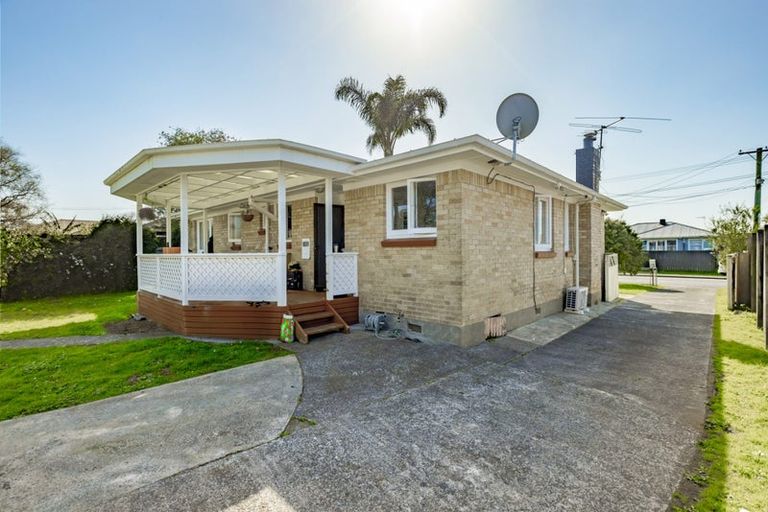 Photo of property in 15 Sheehan Avenue, Papakura, 2110