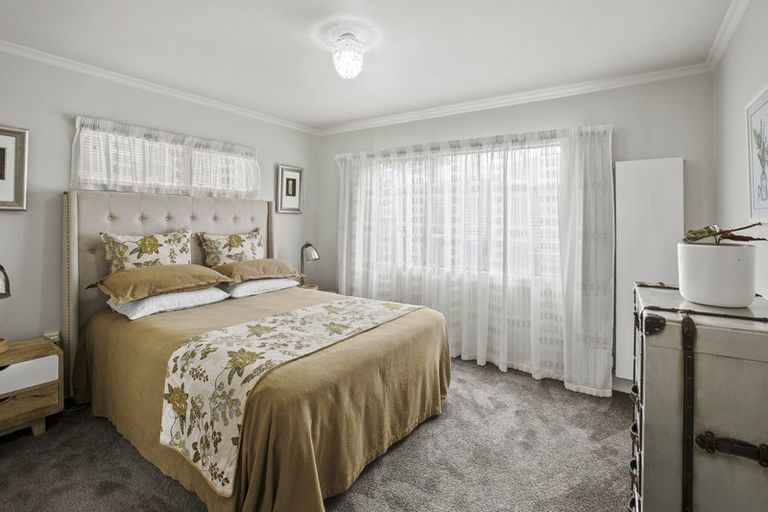 Photo of property in 3/23a Hamblyn Street, Strandon, New Plymouth, 4312