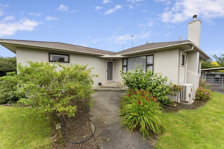 Photo of property in 32 Gloucester Street, Takaro, Palmerston North, 4412