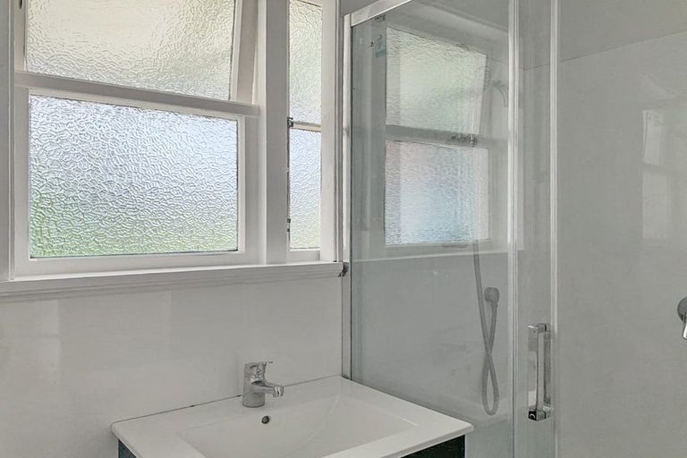 Photo of property in 16 Victory Place, Aramoho, Whanganui, 4500