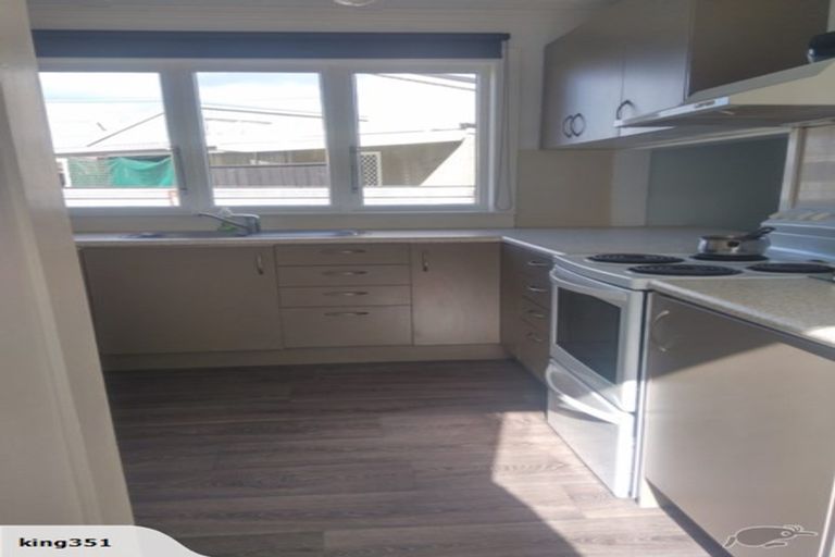 Photo of property in 2 Moore Avenue, Tawhero, Whanganui, 4501