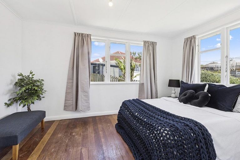 Photo of property in 23 Chew Place, Ranui, Porirua, 5024