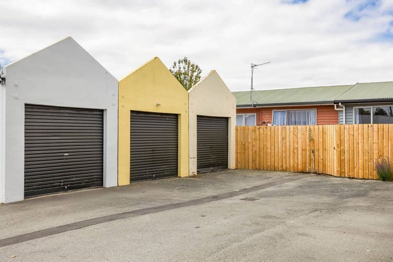 Photo of property in 2/72 Barton Street, Woolston, Christchurch, 8023