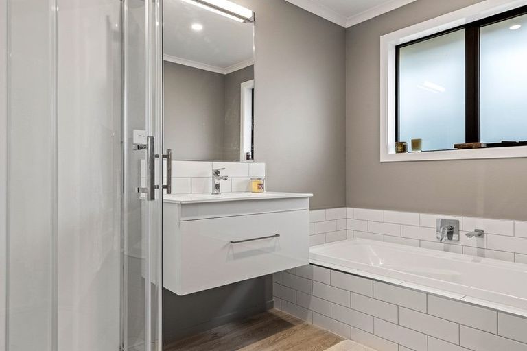 Photo of property in 22 John Raven Lane, Woodend, 7610